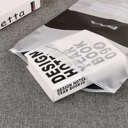 Apparel Packaging Bags